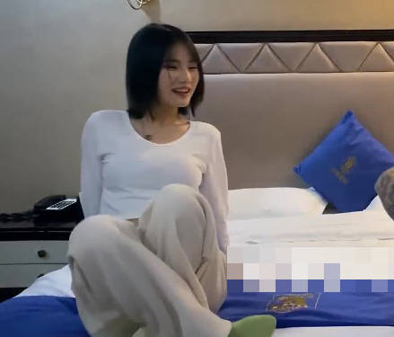 舔奶玩逼金枪不倒短发少女娇喘求饶-小文探花