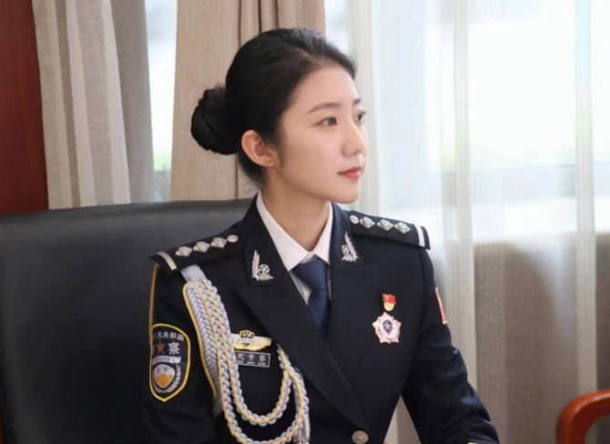 最美警官张津瑜又曝出一段精彩后续部分