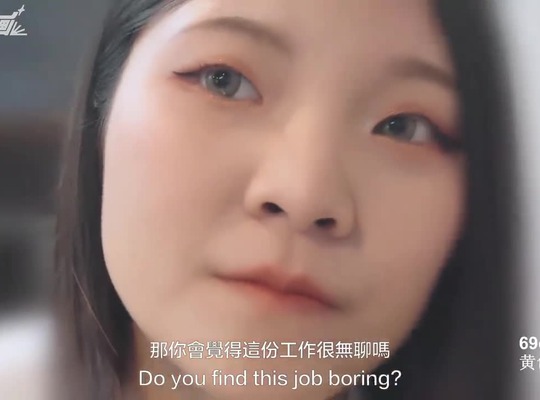 HOME-025遥控跳蛋纤细的身躯和紧緻小穴随便用塞着遥控跳蛋散步虽然忍耐很痛苦但感觉好棒