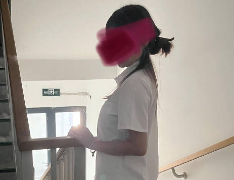 海角社区.刚考上大学的妹妹来到大城市和我同居学校内做爱